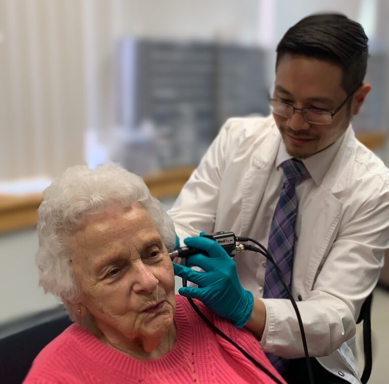 Alex HIS, checking patient's ear